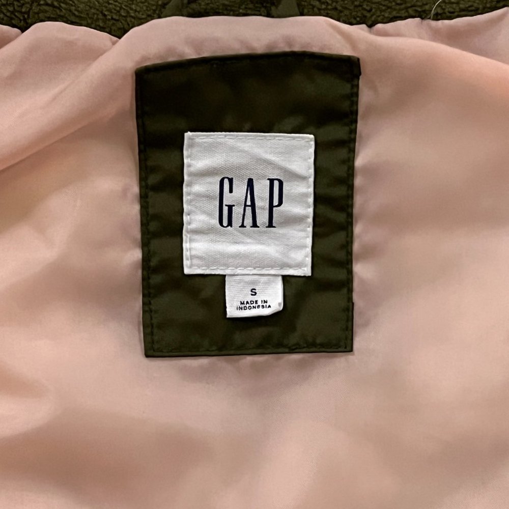 Gap Womens Puffer Vest Small Olive Green - Picture 8 of 10